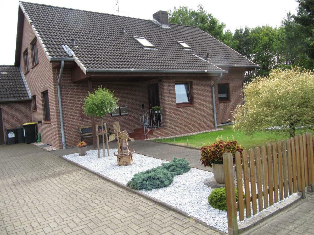 Ferienwohnung Wohlfeld Habighorst Екстериор снимка